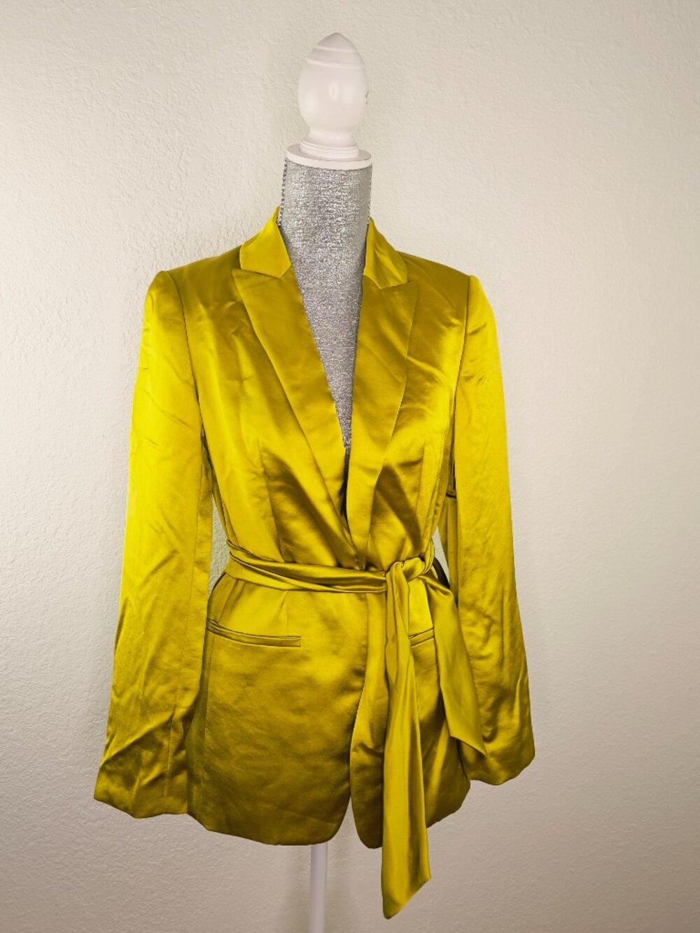 Express Satin Tie Waist Blazer ~ NEW Size Small - Picture 4 of 11